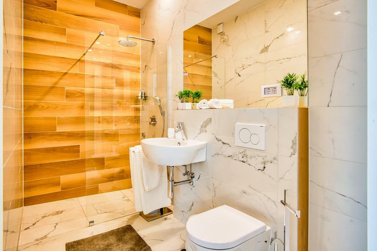 Parkside Studio Apartments With Free Parking Pula Exterior foto