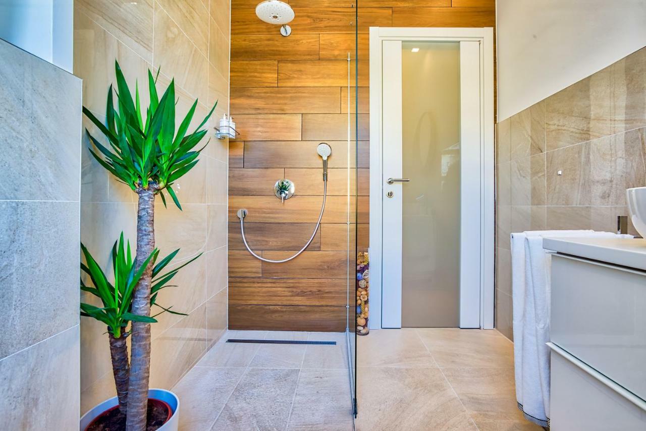 Parkside Studio Apartments With Free Parking Pula Exterior foto
